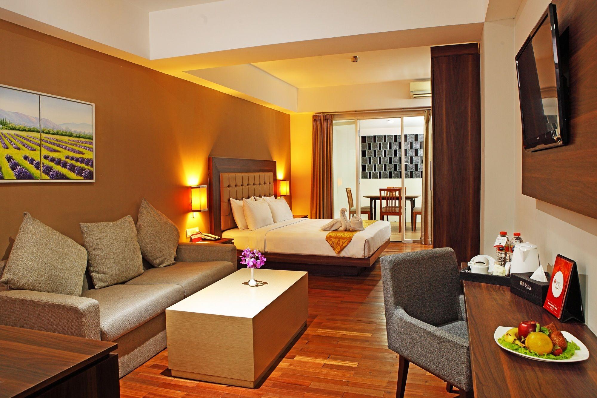 יוגיאקרטה Luxury Malioboro Hotel מראה חיצוני תמונה