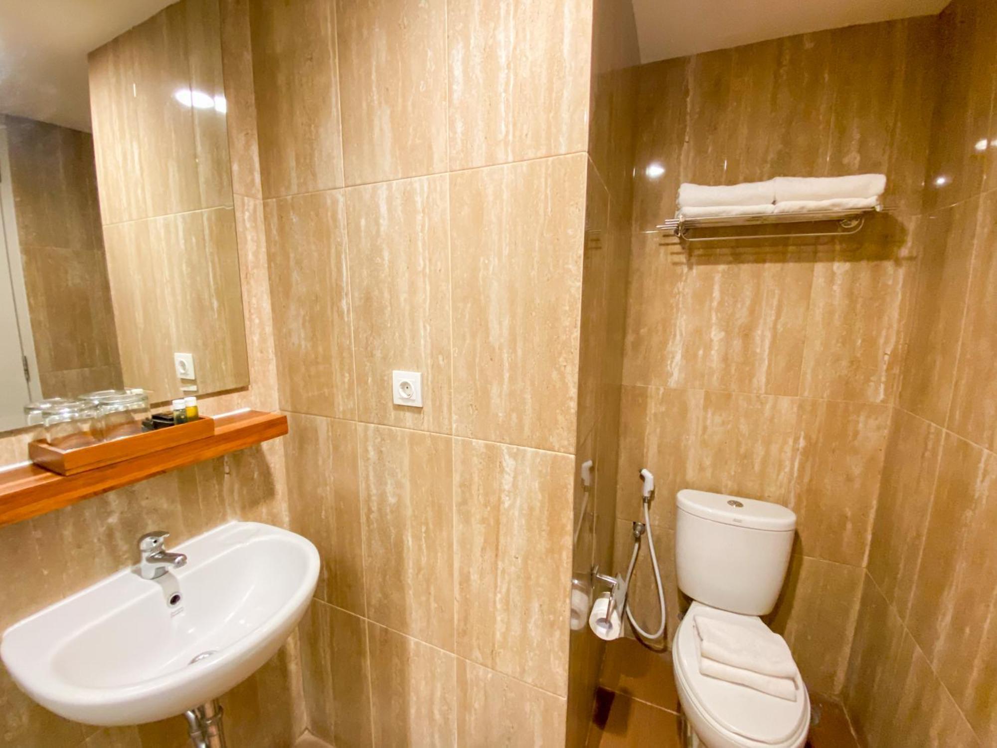יוגיאקרטה Luxury Malioboro Hotel מראה חיצוני תמונה