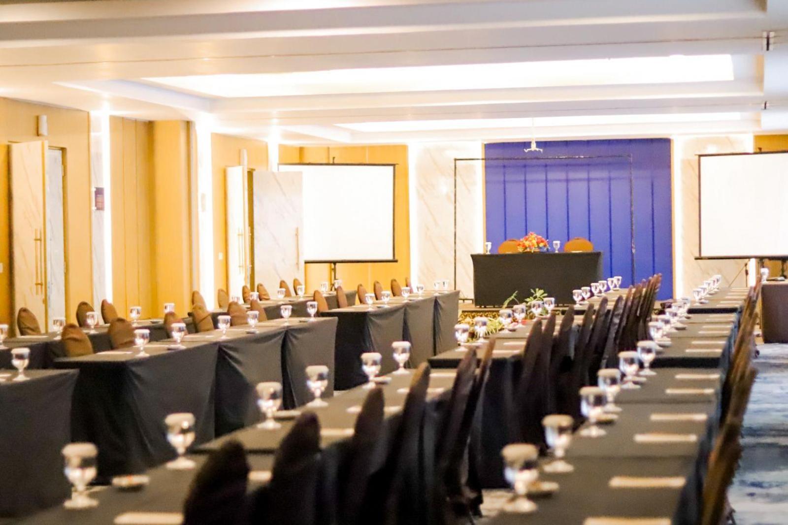 יוגיאקרטה Luxury Malioboro Hotel מראה חיצוני תמונה