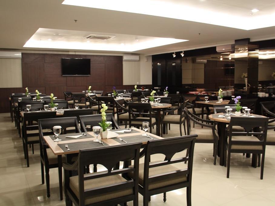 יוגיאקרטה Luxury Malioboro Hotel מראה חיצוני תמונה