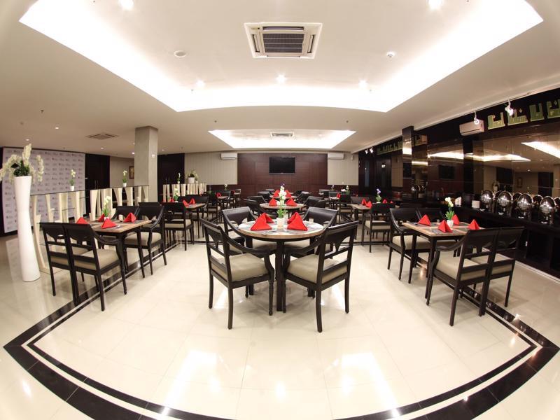 יוגיאקרטה Luxury Malioboro Hotel מראה חיצוני תמונה